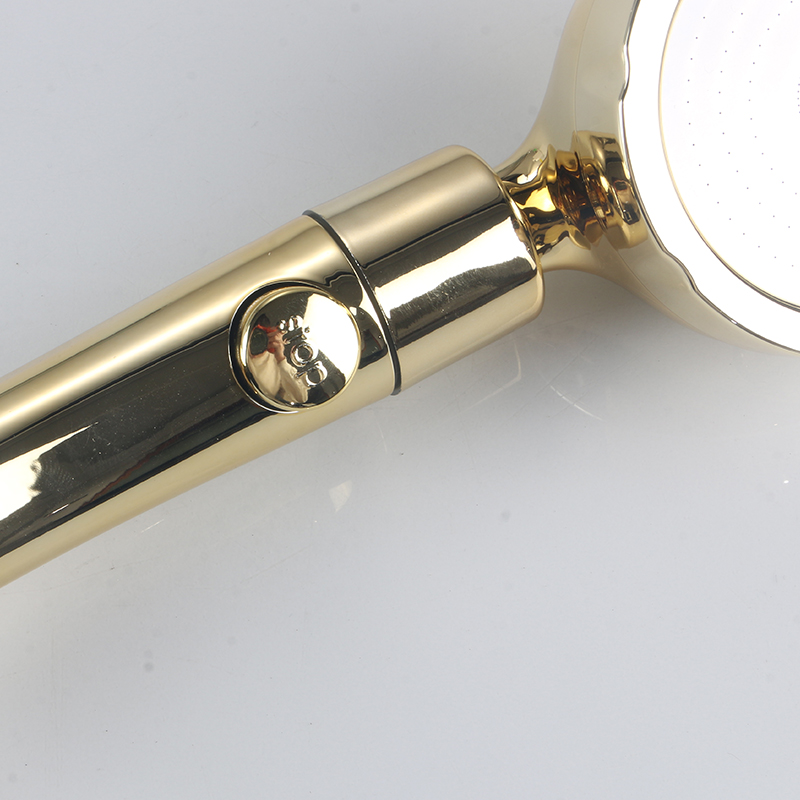 رأس الدش الذهبي الياباني